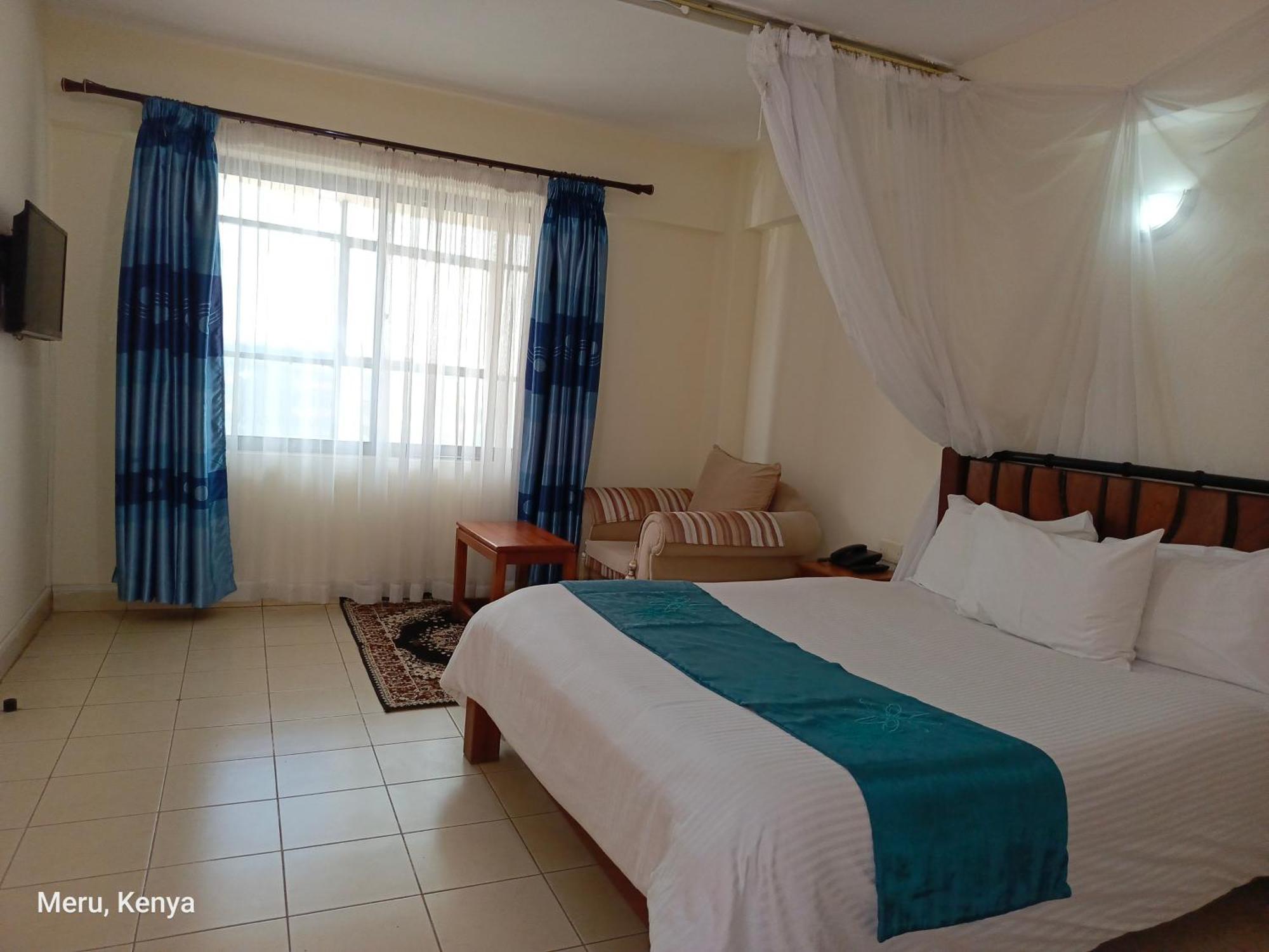 Meru Paramount Bagian luar foto