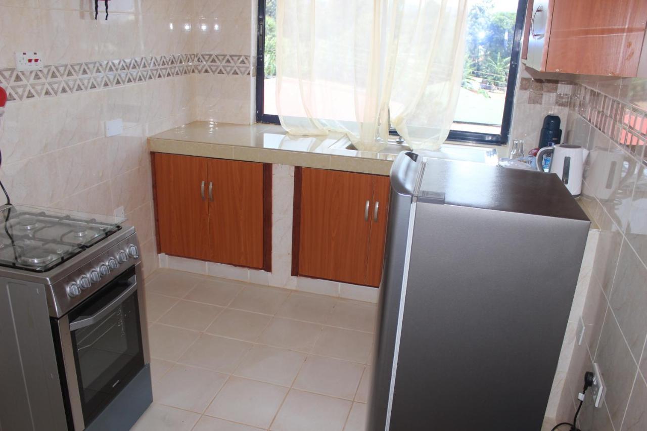 Meru Paramount Bagian luar foto