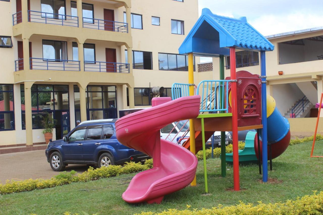 Meru Paramount Bagian luar foto