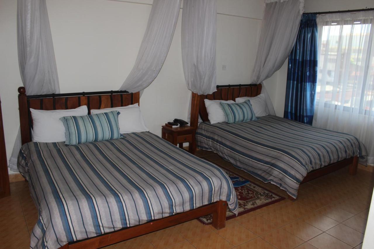 Meru Paramount Bagian luar foto