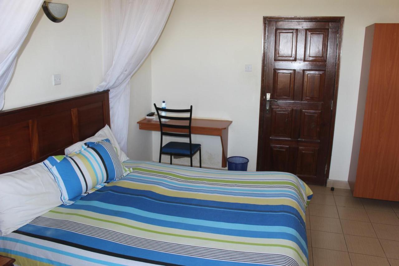Meru Paramount Bagian luar foto