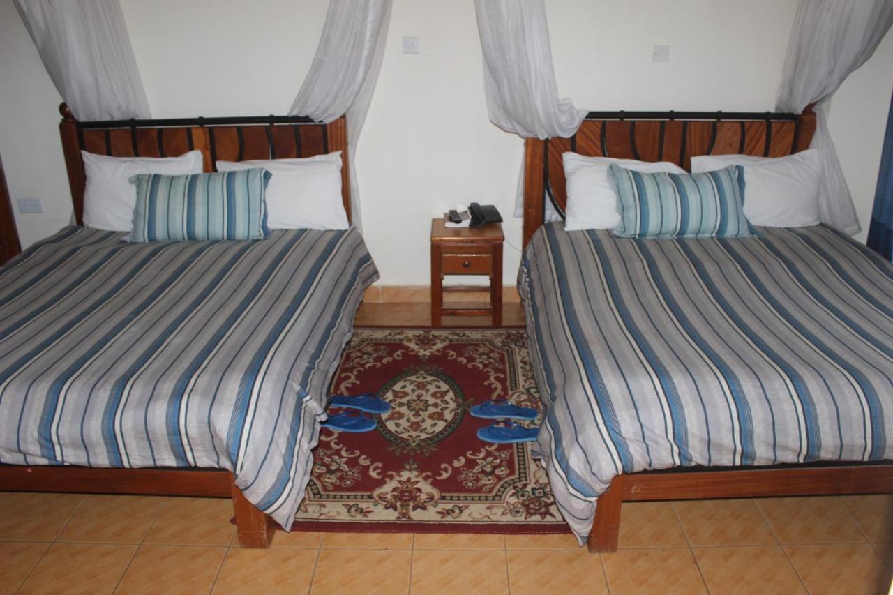 Meru Paramount Bagian luar foto