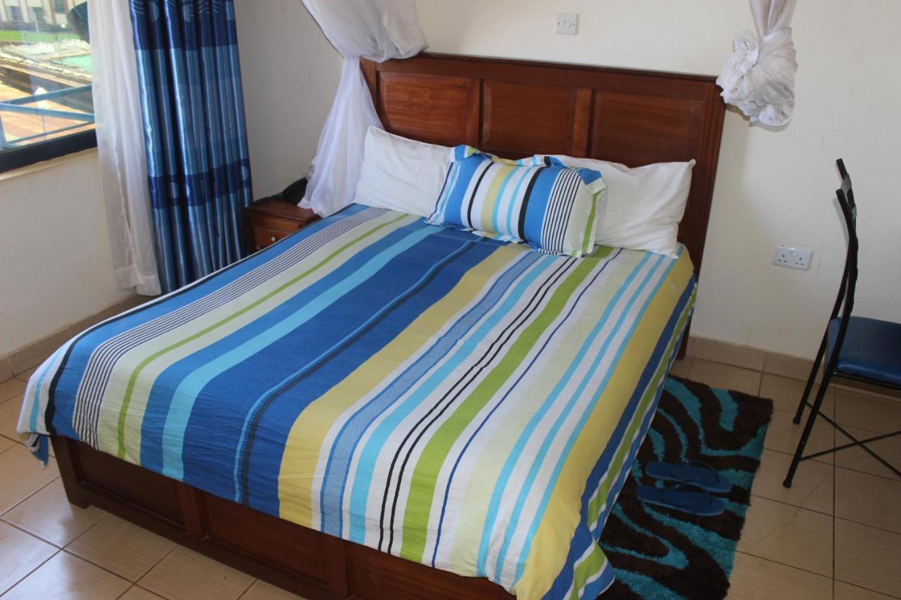 Meru Paramount Bagian luar foto