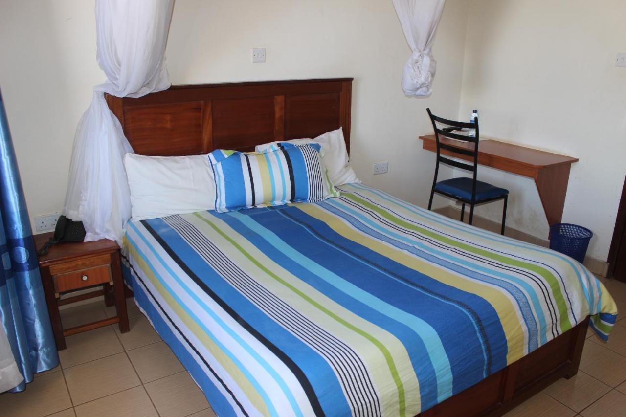 Meru Paramount Bagian luar foto