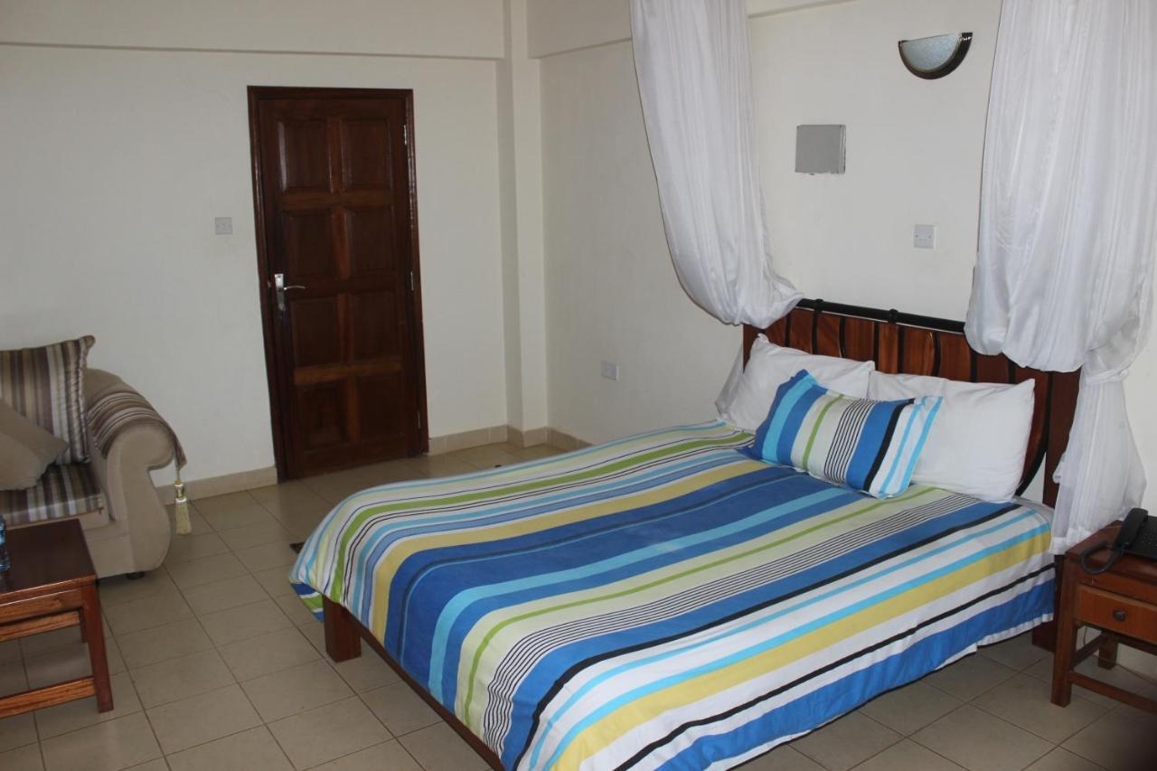 Meru Paramount Bagian luar foto