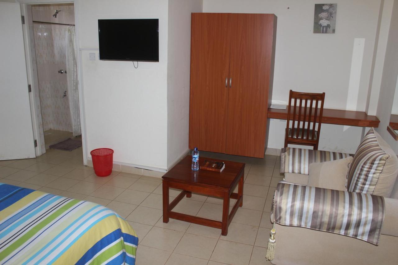 Meru Paramount Bagian luar foto
