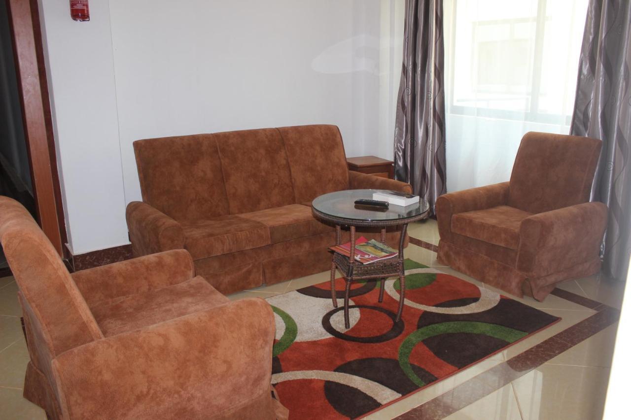 Meru Paramount Bagian luar foto